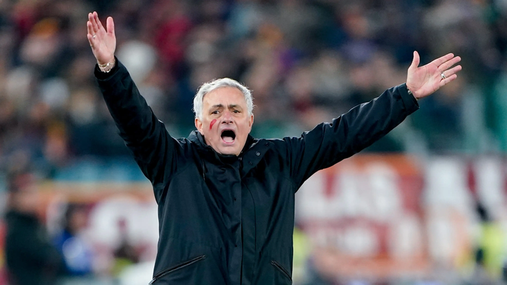 HLV Mourinho không hài lòng với màn thể hiện của các học trò - Ảnh: GETTY IMAGES