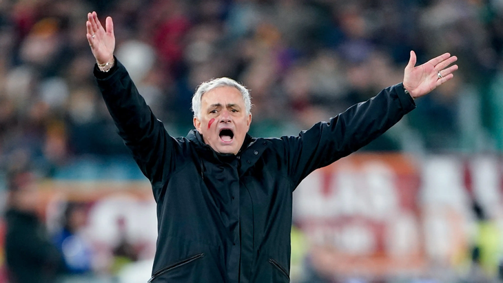 HLV Mourinho không hài lòng với màn thể hiện của các học trò - Ảnh: GETTY IMAGES.