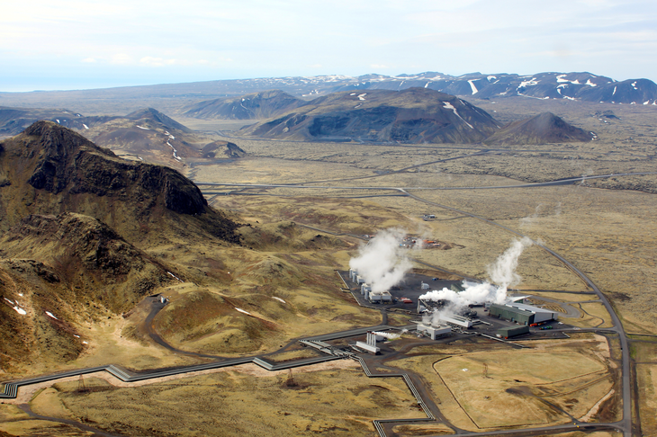 Khu vực nhà máy điện địa nhiệt Hellisheidi nhìn từ trên cao - Ảnh: REUTERS