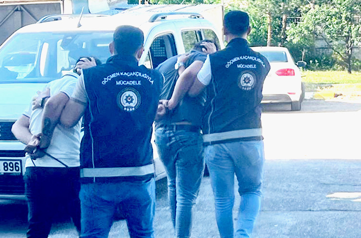 Thổ Nhĩ Kỳ bắt giữ những kẻ đưa người di cư trái phép trong “Chiến dịch những người tạo bão 2” của Interpol - Ảnh: Interpol