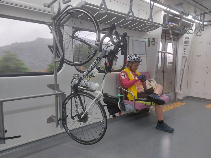 Phương tiện công cộng ở Đài Loan rất thân thiện với người đi xe đạp. Ảnh: N. Đ. Hòa