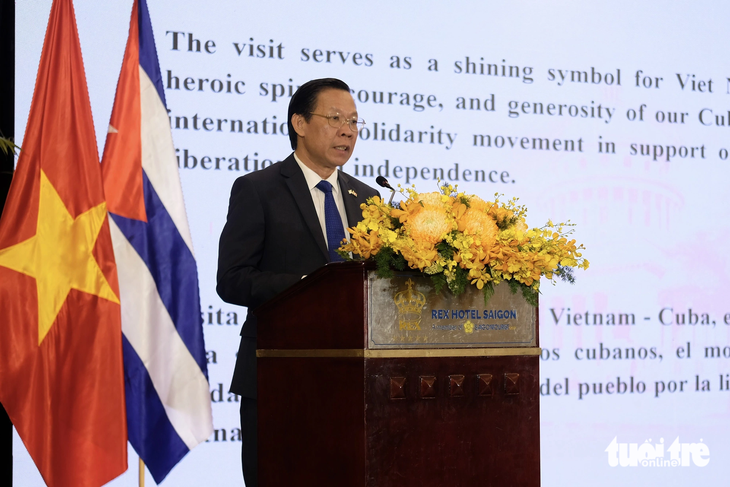 Chủ tịch UBND TP.HCM Phan Văn Mãi phát biểu tại Lễ kỷ niệm 65 năm ngày Chiến thắng Cách mạng Cuba và 63 năm thiết lập quan hệ ngoại giao Việt Nam - Cuba ngày 12-12 - Ảnh: TRẦN PHƯƠNG