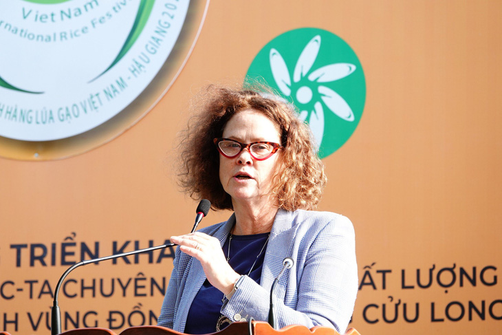 Bà Carolyn Turk - giám đốc quốc gia Ngân hàng Thế giới tại Việt Nam - cam kết hỗ trợ triển khai đề án 1 triệu ha lúa chất lượng cao - Ảnh: CHÍ CÔNG