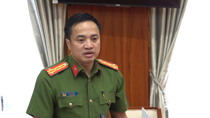 Đại tá Mai Hoàng, phó giám đốc Công an TP.HCM, phát biểu tại hội nghị - Ảnh: Công an TP.HCM