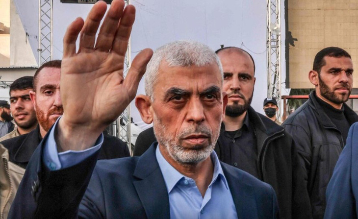 Ông Yahya Sinwar - anh trai của Mohammed Sinwar (cũng là một thủ lĩnh cực đoan của Hamas), trong một lần xuất hiện công khai - Ảnh AFP