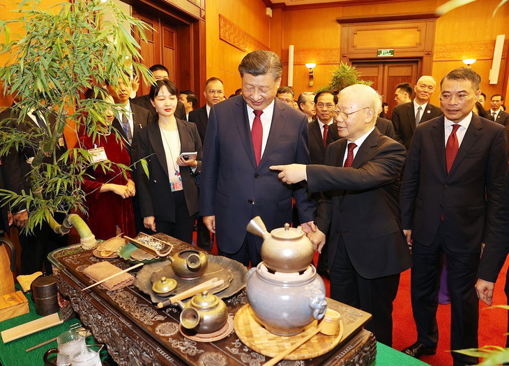 Tổng bí thư Nguyễn Phú Trọng và Tổng bí thư, Chủ tịch nước Trung Quốc Tập Cận Bình dự tiệc trà - Ảnh: TTXVN