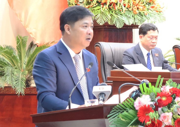 Ông Lương Nguyễn Minh Triết - chủ tịch HĐND TP Đà Nẵng - phát biểu bế mạc kỳ họp thứ 15 - Ảnh: LÊ TRUNG
