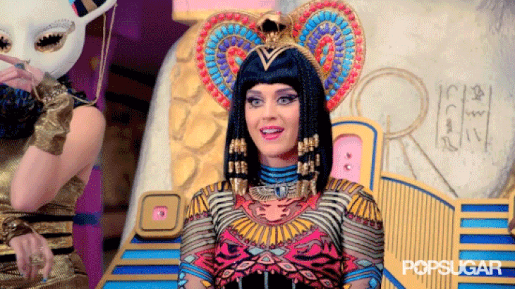 Katy Perry trong &quot;Dark horse&quot;, MV đang đạt 3,6 tỉ view trên YouTube - Ảnh: POPSUGAR