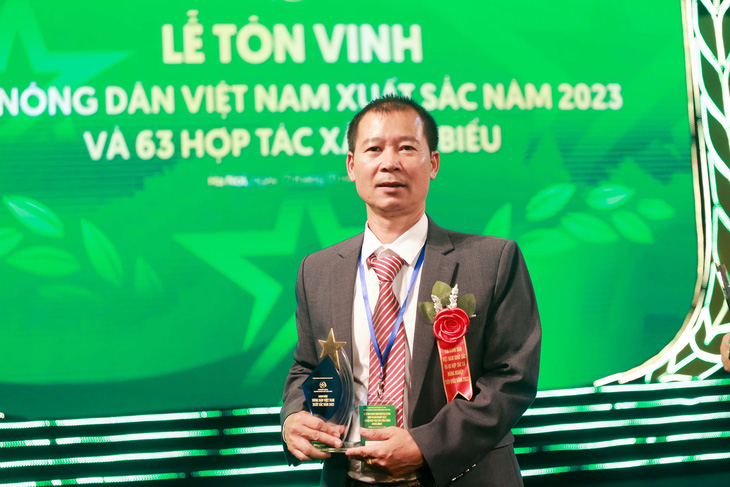 Ông Kim Văn Tân là 1 trong 100 nông dân Việt Nam xuất sắc năm 2023 - Ảnh: C. TUỆ