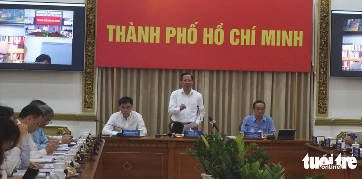 Chủ tịch UBND TP.HCM Phan Văn Mãi phát biểu tại cuộc họp - Ảnh: ĐỨC PHÚ