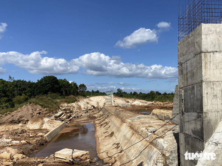 Hiện trường vụ vỡ tường thượng lưu thủy điện Ia Glae 2 (huyện Chư Prông, tỉnh Gia Lai) xảy ra rạng sáng 9-10 - Ảnh: ĐÌNH CƯƠNG