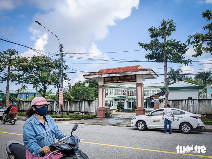 Bệnh viện Y học cổ truyền tỉnh Quảng Nam nợ lương người lao động gần nửa năm qua - Ảnh: TẤN LỰC 