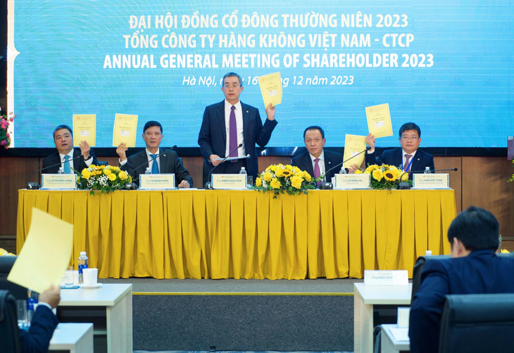 Đại hội đồng cổ đông thường niên năm 2023 của Vietnam Airlines diễn ra thành công sáng 16-12 - Ảnh: VNA