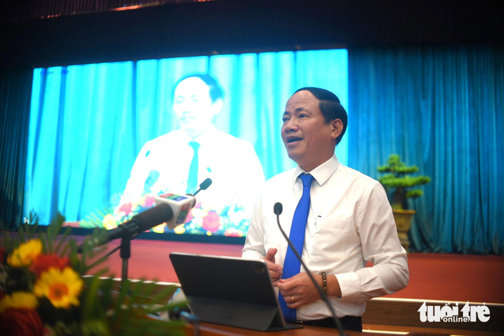 Ông Phạm Anh Tuấn - chủ tịch UBND tỉnh Bình Định - yêu cầu không bố trí người nhà đồng thời đảm nhiệm vị trí lãnh đạo để phòng chống tham nhũng - Ảnh: LÂM THIÊN
