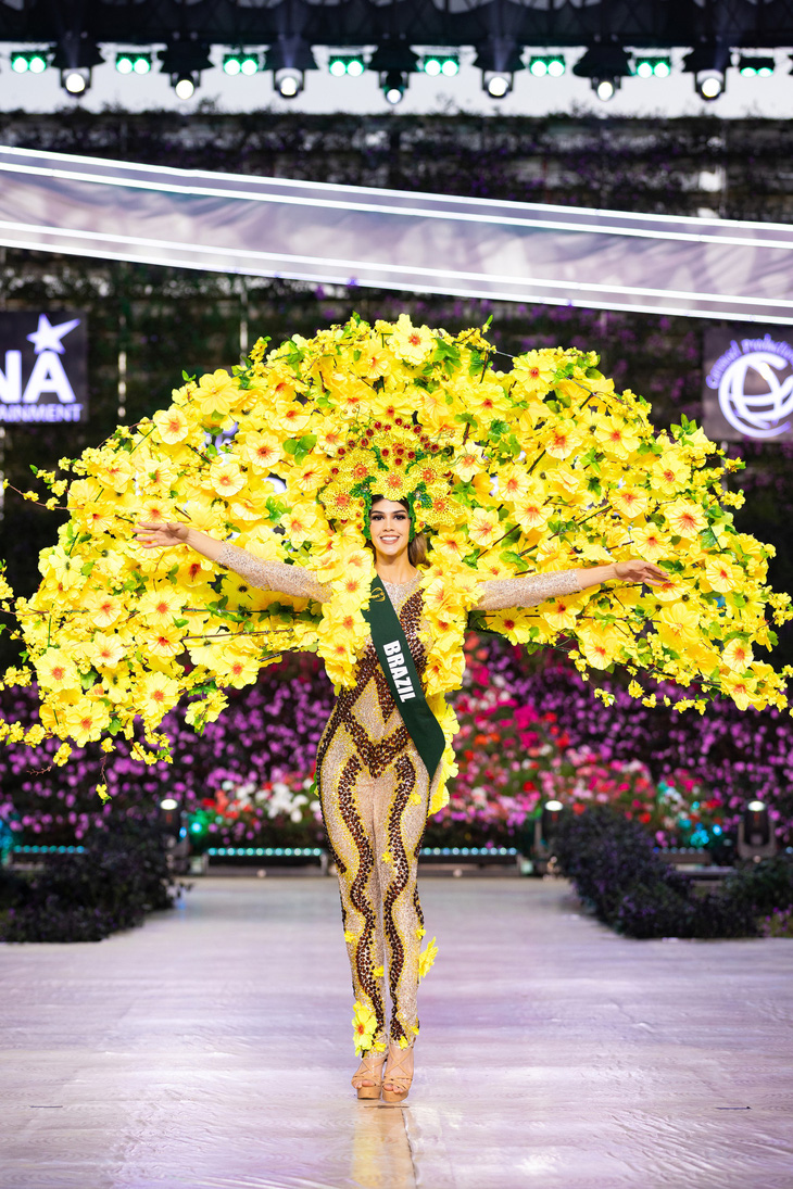 Bán kết Miss Earth 2023: Lan Anh hóa Nữ vương Trưng Trắc trong phần thi National costume- Ảnh 12.
