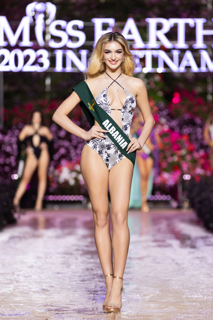 Dàn thí sinh Miss Earth 'sưởi ấm' Đà Lạt với phần thi bikini cực nóng bỏng- Ảnh 8.