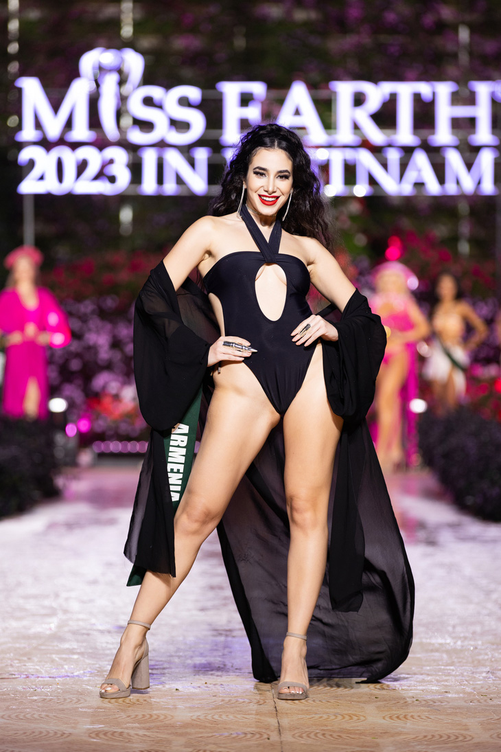 Dàn thí sinh Miss Earth 'sưởi ấm' Đà Lạt với phần thi bikini cực nóng bỏng- Ảnh 10.