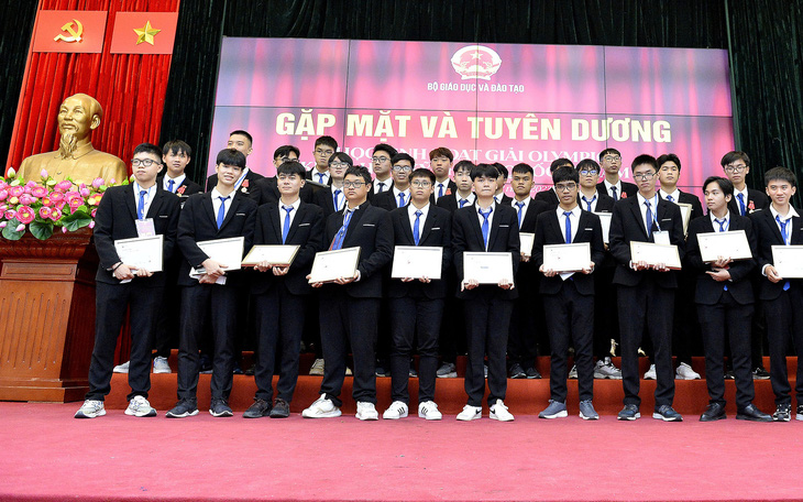 Thành tích rực rỡ của học sinh Việt Nam tại kỳ thi Olympic