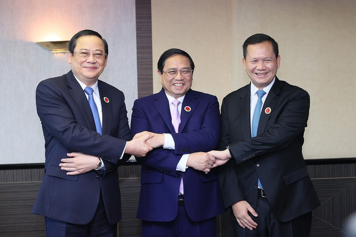 Ba Thủ tướng Việt Nam, Lào và Campuchia tại bữa ăn sáng làm việc - Ảnh: TTXVN