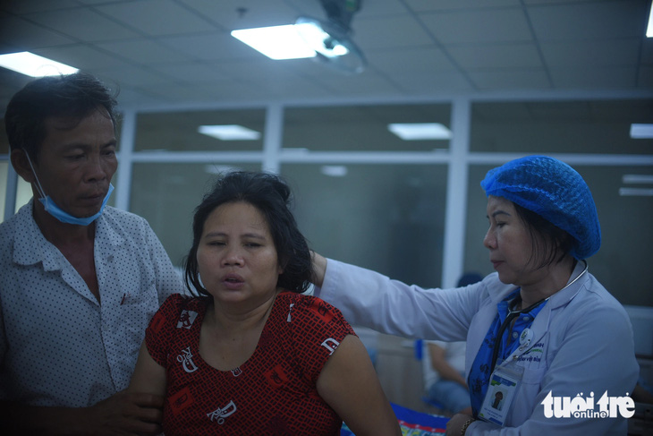 Các bác sĩ đã hút dịch từ khối áp xe ra khỏi đầu bà Lan - Ảnh: LÂM THIÊN