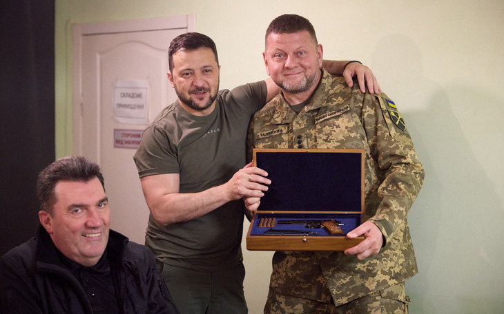 Ukraine phát hiện máy nghe lén trong văn phòng tổng tư lệnh quân đội