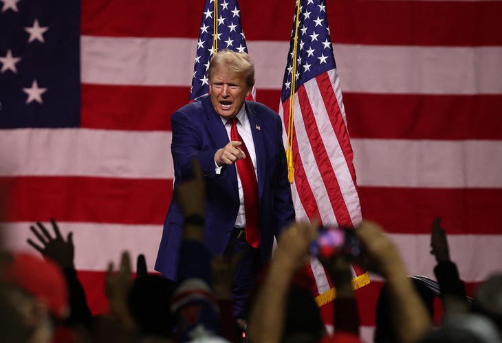 Cựu tổng thống Mỹ Donald Trump phát biểu tại sự kiện vận động tranh cử tổng thống tại bang Nevada tối 17-12 - Ảnh: AFP