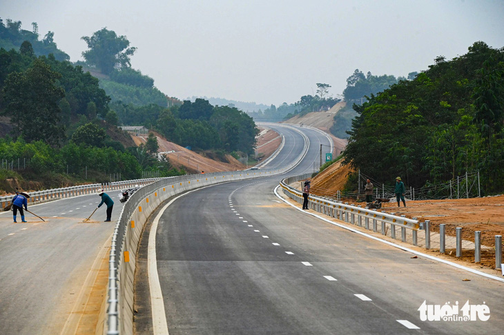 Ngắm cao tốc đi qua núi đồi Phú Thọ, Tuyên Quang- Ảnh 15.