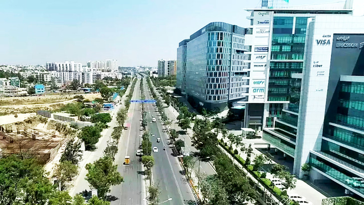 Một góc đường vành đai ngoài (ORR) ở thành phố Bengaluru, Ấn Độ, nơi đặt văn phòng của các công ty lớn như Microsoft, Intel, Goldman Sachs... - Ảnh: PTI
