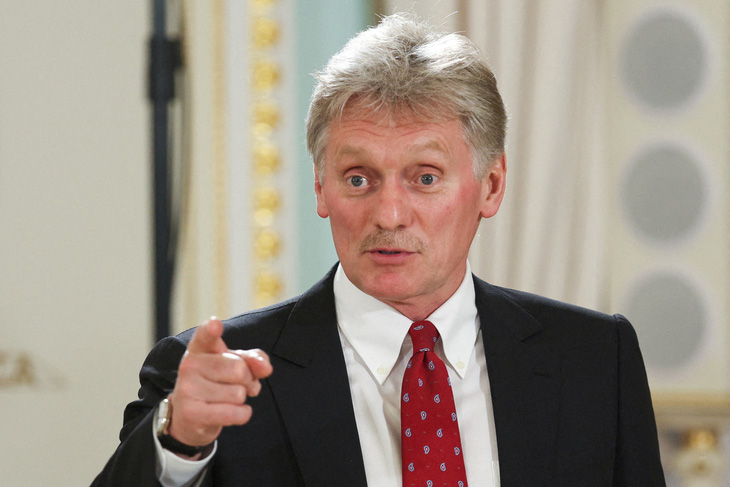Người phát ngôn Bộ Ngoại giao Nga Dmitry Peskov chỉ trích gói trừng phạt thứ 12 của EU nhắm vào nước này - Ảnh: REUTERS