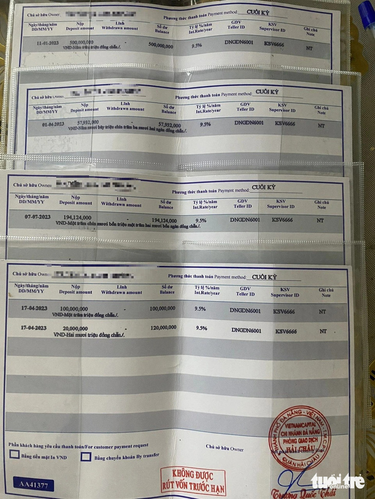 Loạt giấy chứng nhận tiết kiệm mà Công ty cổ phần tài chính VietNamCapital cấp cho người dân - Ảnh: TRƯỜNG TRUNG