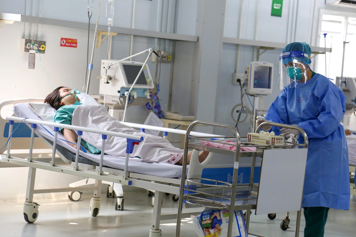 Buổi diễn tập kích hoạt cho Bệnh viện dã chiến số 13 (huyện Bình Chánh) với quy mô 100 giường hồi sức tích cực hồi đầu năm 2023 - Ảnh: PHƯƠNG QUYÊN