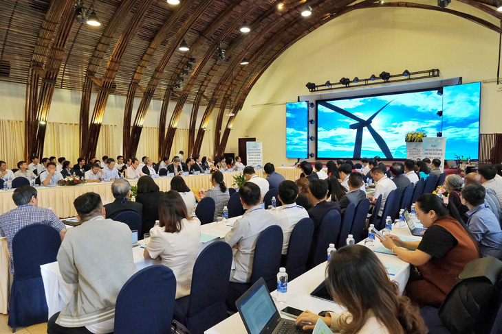 Hội nghị đánh giá kết quả triển khai chương trình liên kết hợp tác phát triển du lịch sáu tỉnh diễn ra tại TP Kon Tum - Ảnh: HOÀNG NGỌC