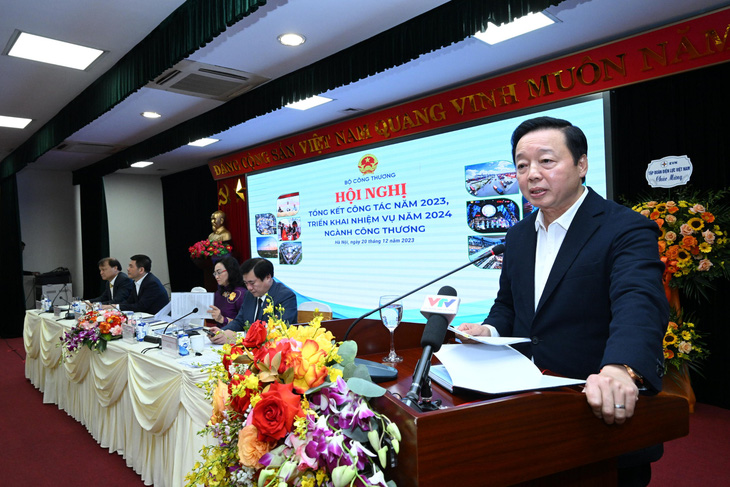 Phó thủ tướng Trần Hồng Hà phát biểu tại hội nghị - Ảnh: N.KH.