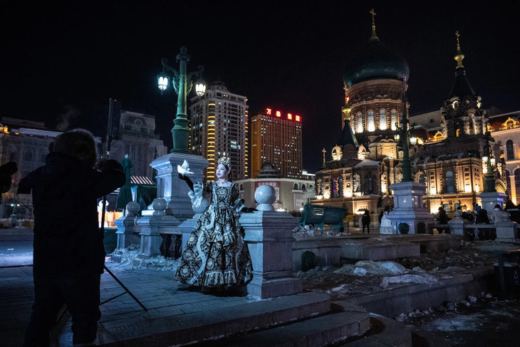 Không chỉ giao thương buôn bán, văn hóa Nga cũng len lỏi vào từng ngóc ngách ở thành phố Cáp Nhĩ Tân, thủ phủ tỉnh Hắc Long Giang, miền bắc Trung Quốc - Ảnh: NEW YORK TIMES
