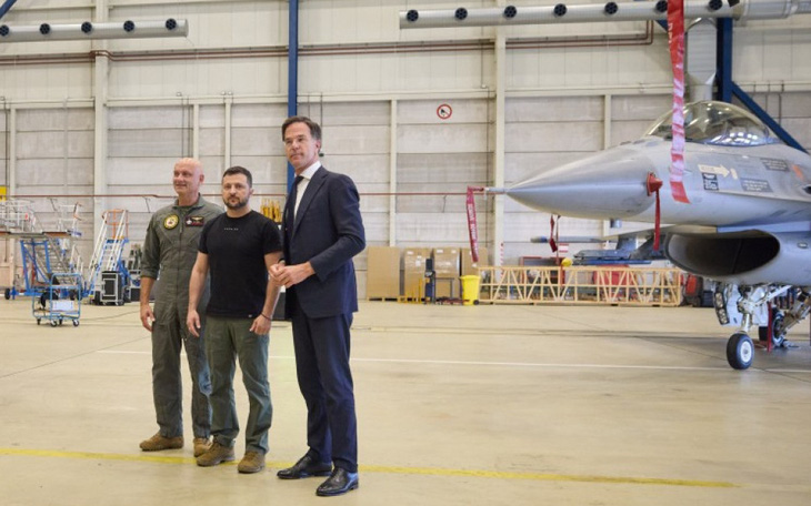 Thủ tướng Hà Lan tuyên bố chuẩn bị giao 18 tiêm kích F-16 cho Ukraine
