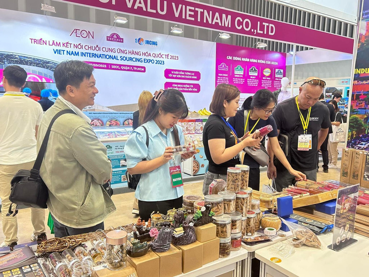 Sản phẩm doanh nghiệp TP Đà Nẵng tham gia các hội chợ, triển lãm được người tiêu dùng đón nhận - Ảnh: SCT.ĐN