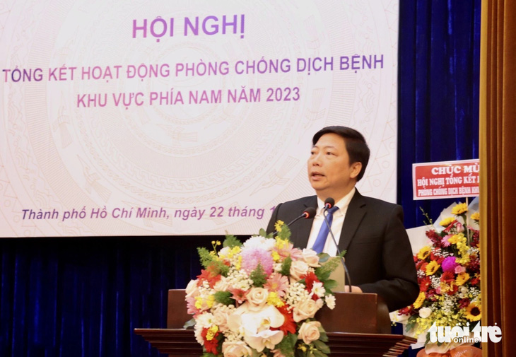 Ông Nguyễn Vũ Trung - viện trưởng Viện Pasteur TP.HCM - phát biểu tại hội nghị - Ảnh: XUÂN MAI