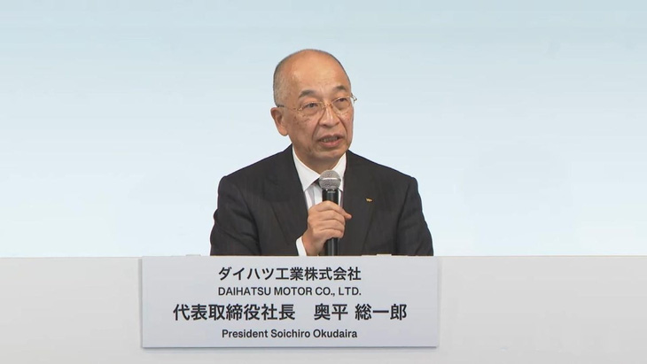 Ông Soichiro Okudaira, chủ tịch Daihatsu, tại buổi họp báo - Ảnh: WapCar