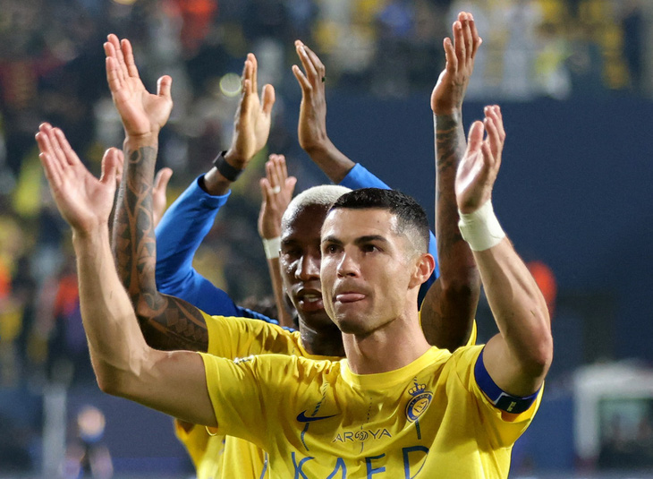 Ronaldo cán cột mốc 870 bàn thắng trong sự nghiệp - Ảnh: REUTERS