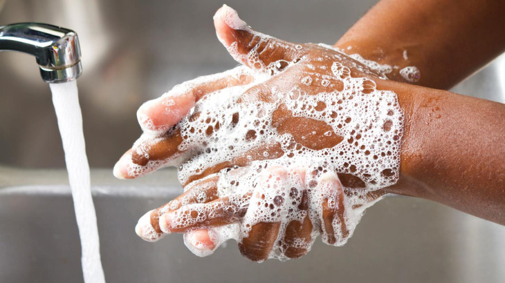 Rửa tay là biện pháp quan trọng để phòng các bệnh truyền nhiễm