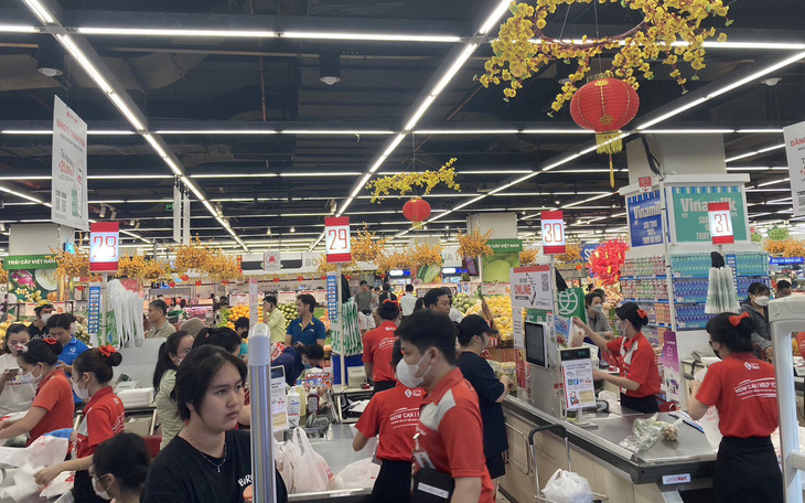 Siêu thị Lotte Mart mở cửa trở lại sau sự cố cháy