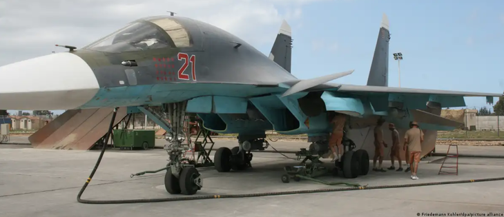 Tiêm kích ném bom Su-34 của Nga - Ảnh: DPA