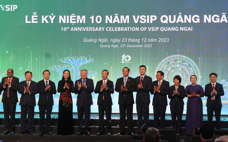 Lãnh đạo Đảng, Nhà nước, Chính phủ dự lễ kỷ niệm 10 năm thành lập VSIP Quảng Ngãi - Ảnh: TRẦN MAI