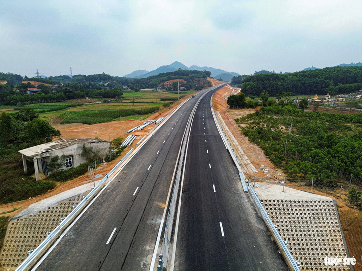 Thông xe cao tốc Tuyên Quang - Phú Thọ, tốc độ xe chạy tối đa 90km/h- Ảnh 3.