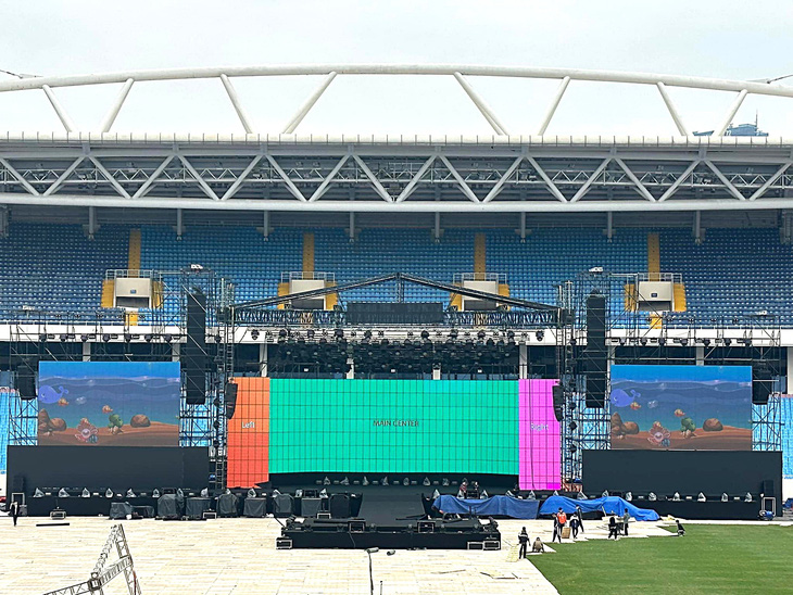 Đại nhạc hội K-pop Open Air #2 đã dựng sân khấu hoành tráng nhưng vẫn hủy vào phút chót - Ảnh: BTC cung cấp