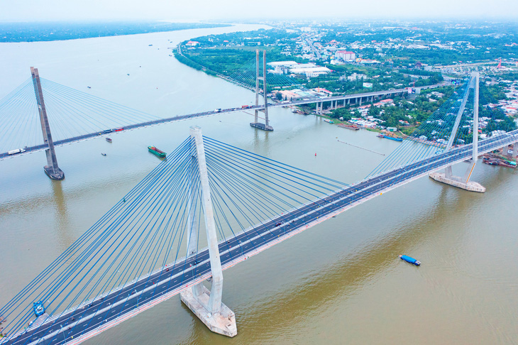 Cầu Mỹ Thuận 2 nối hai tuyến cao tốc Trung Lương - Mỹ Thuận và cao tốc Mỹ Thuận - Cần Thơ chính thức thông xe vào sáng 24-12 - Ảnh: MẬU TRƯỜNG