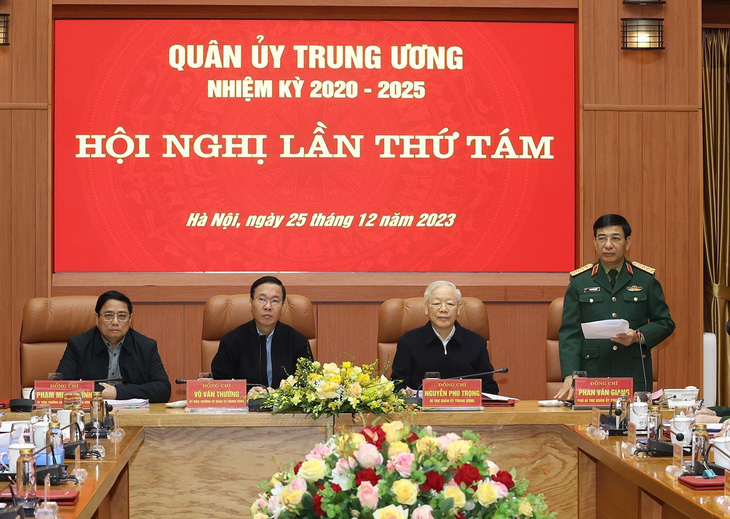 Đại tướng Phan Văn Giang điều hành hội nghị lần thứ tám - Ảnh: TTXVN