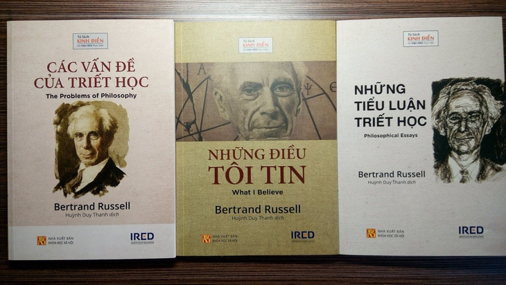 Bộ ba sách triết của triết gia Bertrand Russell do Viện IRED xuất bản từ đầu năm 2019 có công lớn của ông Mai Sơn - Ảnh: GĐCC