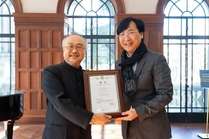 Nghệ sĩ nhân dân Đặng Thái Sơn vừa trở thành giáo sư danh dự tại Nhạc viện Thượng Hải (Trung Quốc)