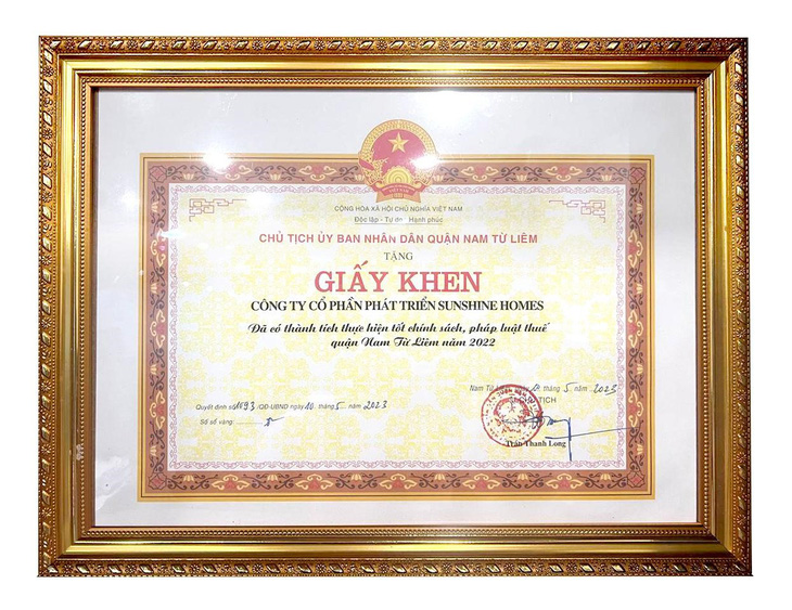 UBND quận Nam Từ Liêm, TP Hà Nội trao tặng giấy khen cho Tập đoàn Sunshine